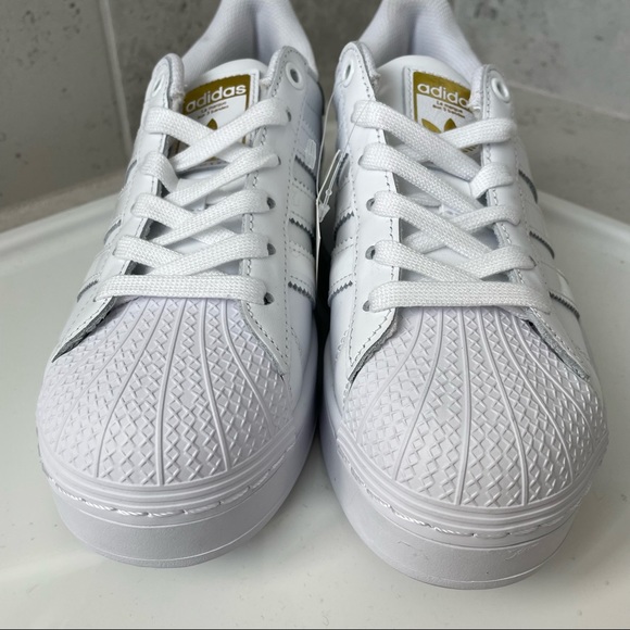 SOLD Adidas Women's Superstar Bold Sneaker Size 5.5 - Picture 5 of 15